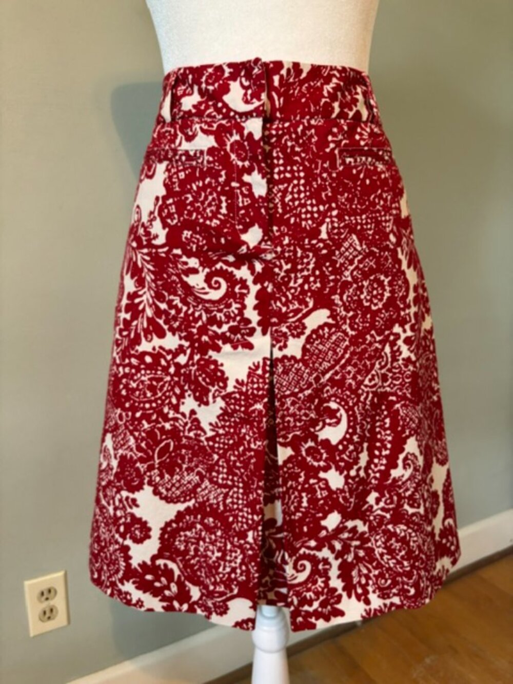 Talbots Red & White Floral Paisley A-line Front Pleat Midi Skirt Women's Size 4